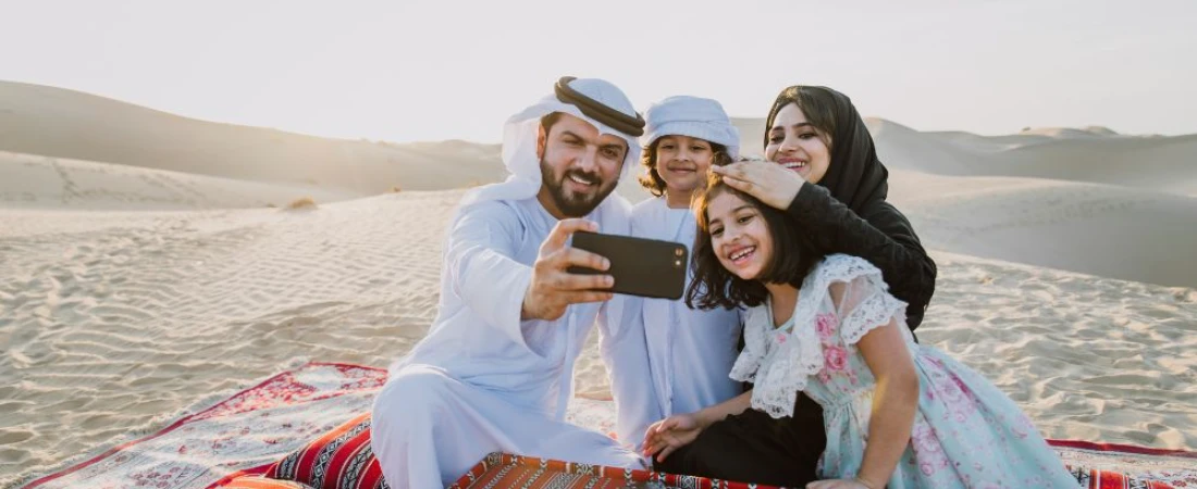 Dubai Unveiled: Luxury Resorts, Desert Safaris, and Cultural Gems