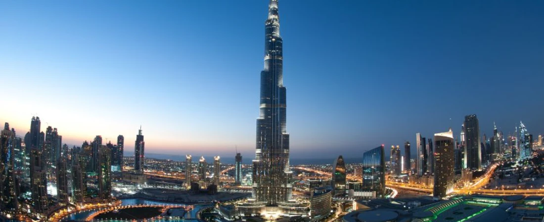 Dubai Unveiled: Luxury Resorts, Desert Safaris, and Cultural Gems