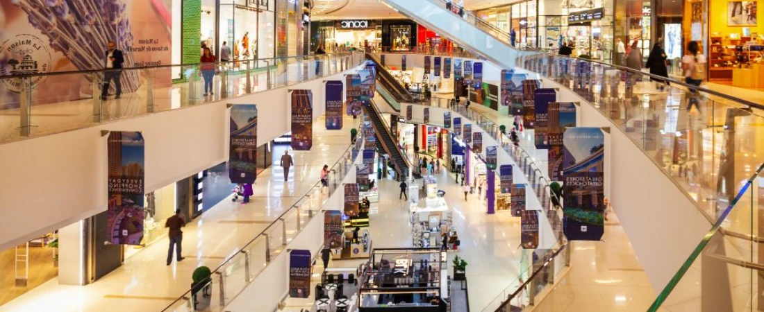 Dubai Unveiled: Luxury Resorts, Desert Safaris, and Cultural Gems