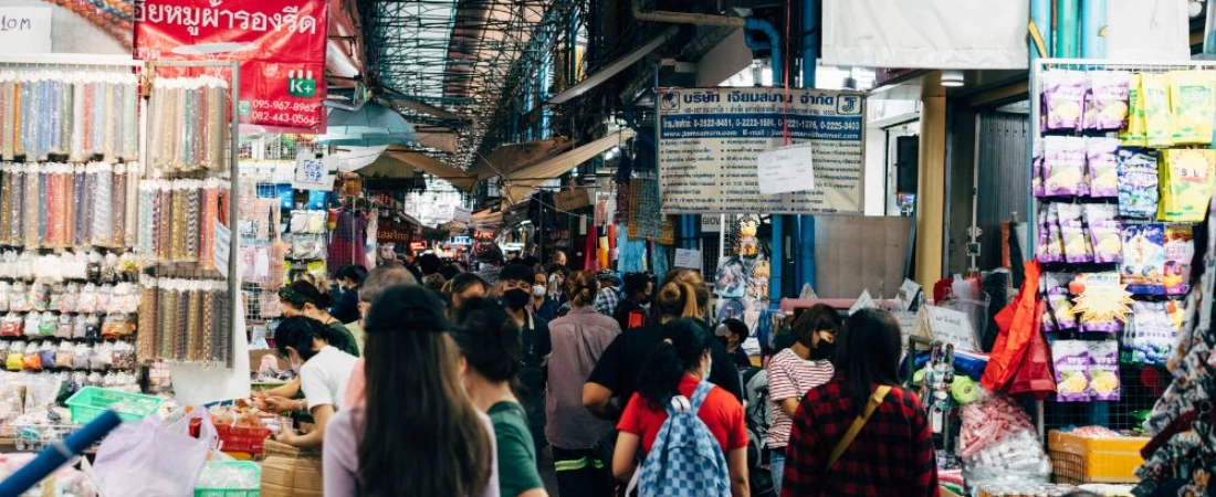 The Ultimate Bangkok Itinerary: Temples, Markets & Rooftops
