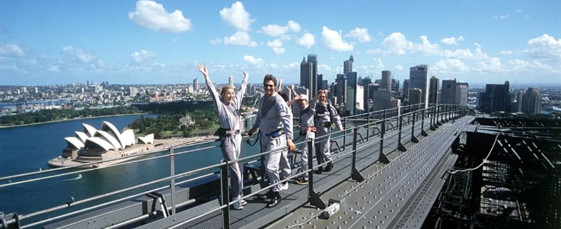 Sydney After Dark: Best Nightlife, Bars & Evening Activities