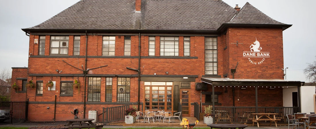 20 Top Traditional British Pubs and Eats in Denton, UK