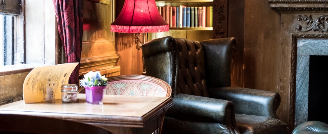 20 Top Traditional British Pubs and Eats in Denton, UK